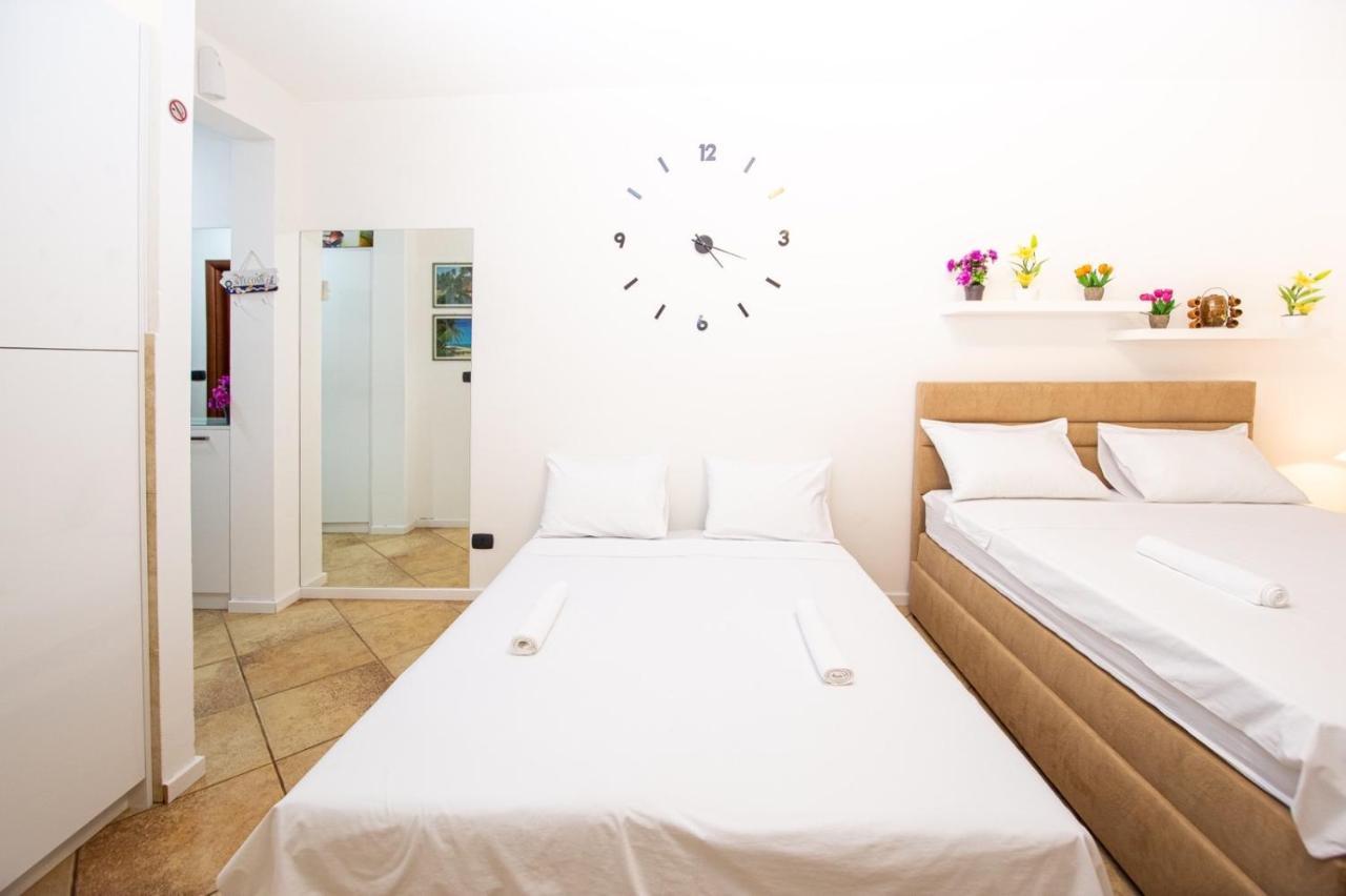 Apartment Studio Premier Rafailovici Ngoại thất bức ảnh