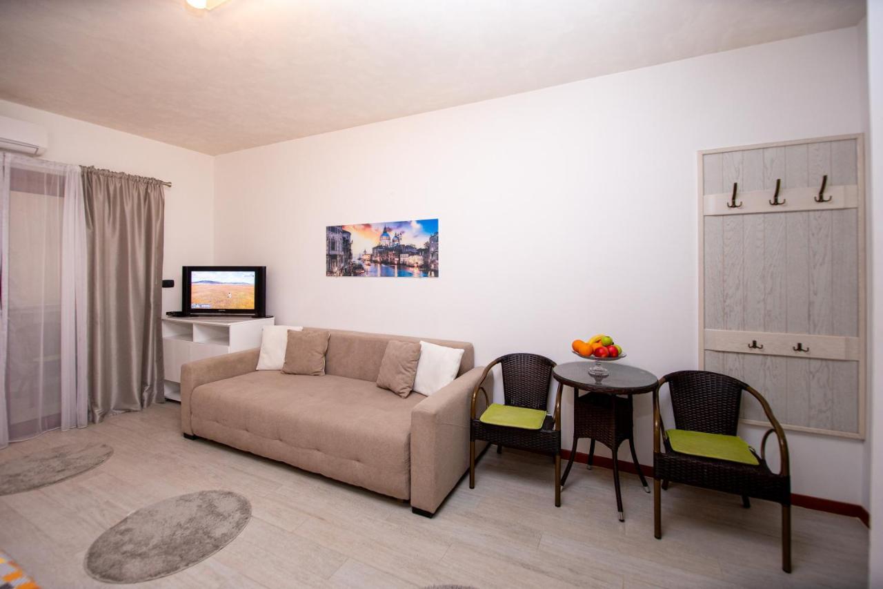 Apartment Studio Premier Rafailovici Ngoại thất bức ảnh